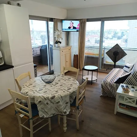 T2 Vue Laterale 1 Ligne Clim Canet-en-Roussillon