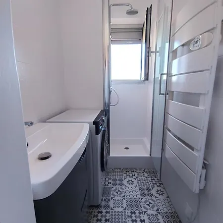 T2 Vue Laterale 1 Ligne Clim カネ